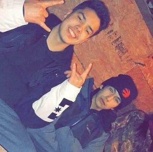 Meet your Posher, Dennis